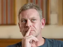 Пишат съобщения от името на Вергов