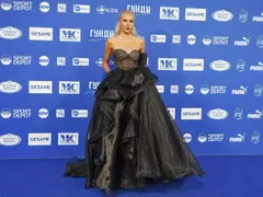 Щерката на Радев се изложи с рокля за 10 бона на филма за Гунди (СНИМКИ)