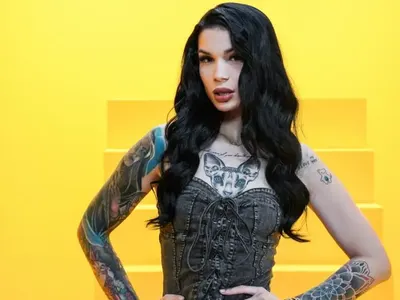 Защо брадърката Анджела не е в  затвора, а по телевизията?