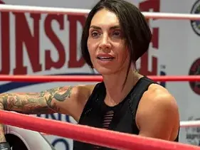 Златка Димитрова отива на турнир по бокс!