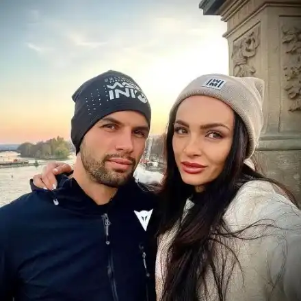 Блудната снаха на Аня Пенчева се върна при сина й