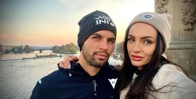 Блудната снаха на Аня Пенчева се върна при сина й