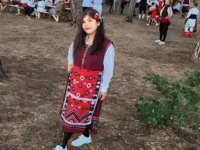 Болката на една тийнейджърка: Катя се бори за живота на ръката си