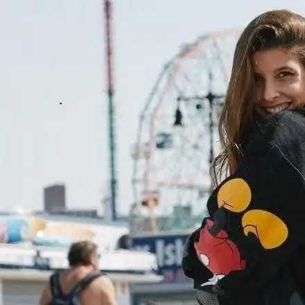 Царската Мафалда аха да покаже седалище