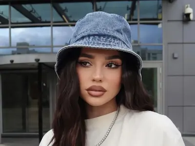 Десита си тръгна по време на участие