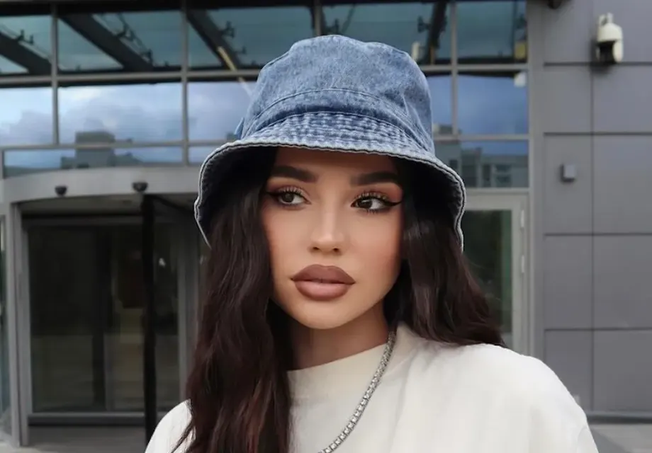 Десита си тръгна по време на участие