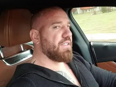 Динко тайно вкарва български паметник в Северна Македония