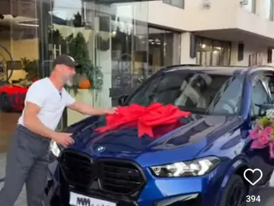 Емануела с кола за 200 бона