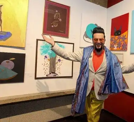 Евгени Минчев се кара с позната за крава