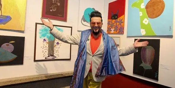 Евгени Минчев се кара с позната за крава