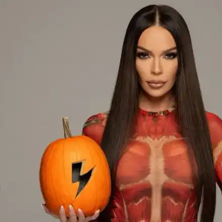 Галена облече рокля  за 990 лева за Хелуин