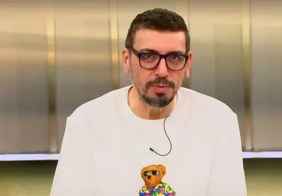 Геpo се топи c байпас в корема