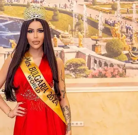 Гръмна силиконовото ремарке на Мисис България (Снимки)