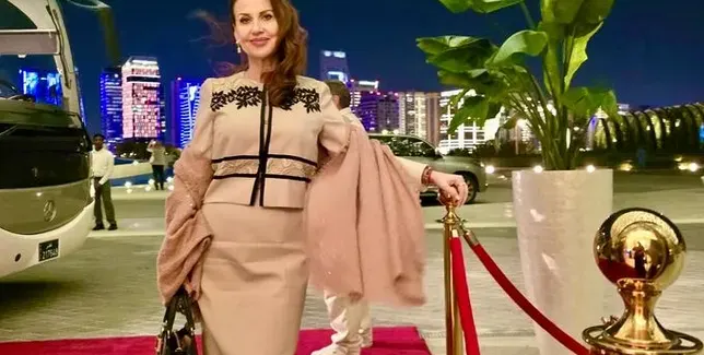 Илиана Раева се фръцка с чанта за 3 бона