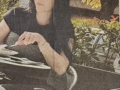 Жената на Бербатов шокира с нова ФАТАЛНА визия. Взеха я за негова любовница (Папарашки снимки)