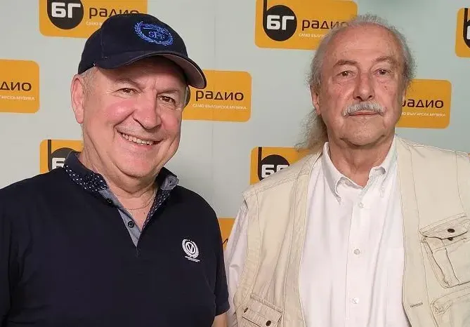 Живата легенда на „Щурците” Валди Тотев: Кирил Маричков  умря на сцената  заради инсулт  или инфаркт