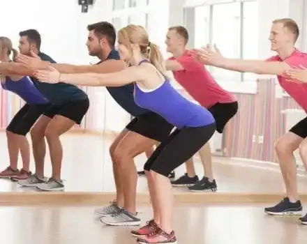 Какво ще се случи с тялото ви, ако клякате по 100 пъти на ден