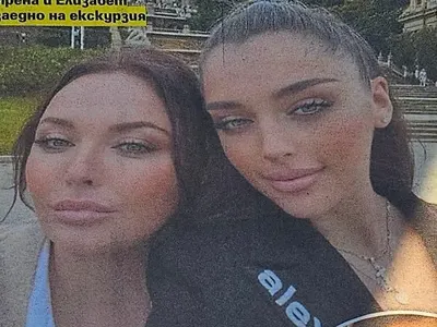 Майката на Мис България я конкурира по красота (Снимки)