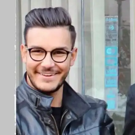 Миро от „Каризма” заживя с любовника си млад пастор в къща, построена  от жена му