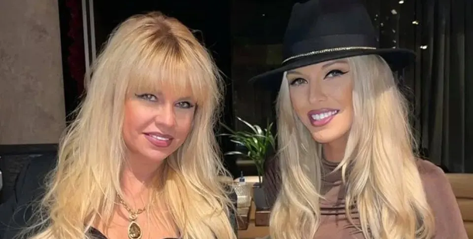 Натали Трифонова е копие на майка си