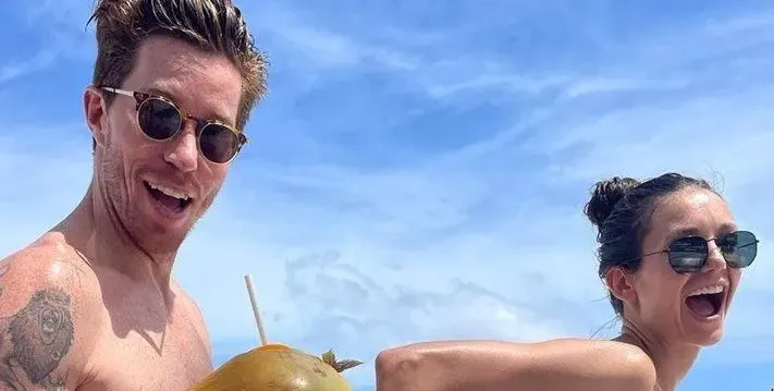 Нина Добрев се сгоди за Шон Уайт, една от големите звезди в сноуборда (Снимки)