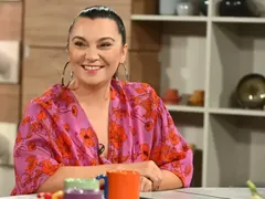 Оля Малинова  от „Преди обед” живее на семейни начала с жена