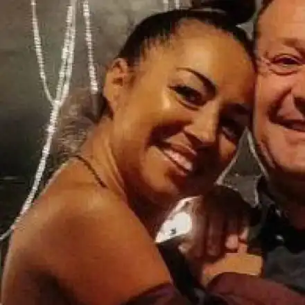 Рачков заби секси танцьорка