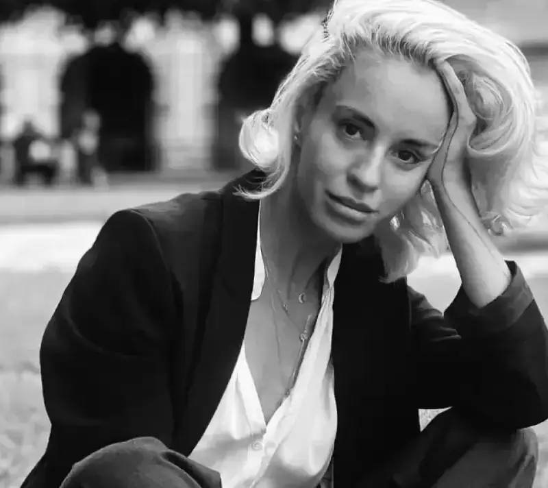 Радина е в шок - блъснаха кучето ѝ!