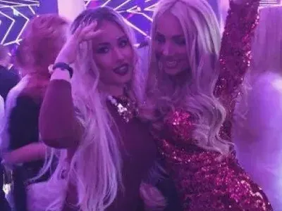 Русата Златка накара Карен да побеснее от ревност! Вижте с кого се награби