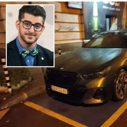 Сашо Кадиев  паркира най-нагло  на място за инвалид