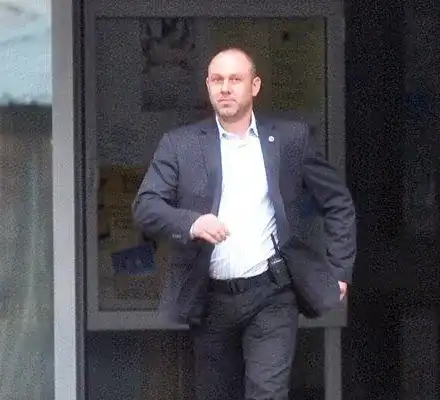 Слави Трифонов вкара бодигарда си в парламента