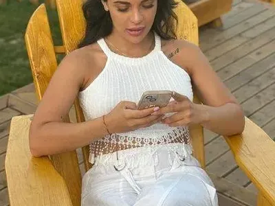 Топ 5 на модните ГАФОВЕ: Ивка Бейбе се облича в Тему, Русата Златка – в ментета (+ОЩЕ)