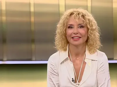 ТОП фигура! Стефания Колева се втали! Вижте я