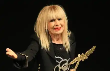 УЖАС! Лицето на Лили се разпада (СНИМКИ за хора със здрави нерви)