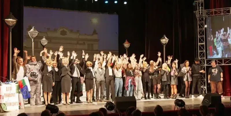 В сатирата учредяват партия "България без народ"