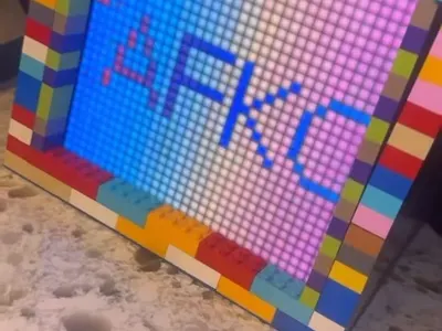 Върхът на гъзарията! Мис България запали наргиле за 1000 лева с името си