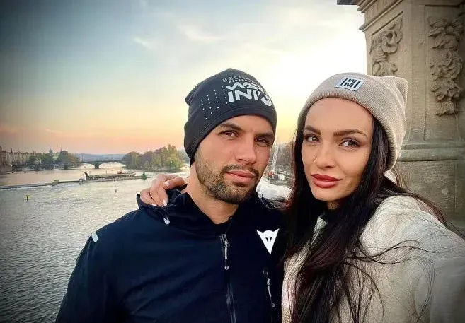 Блудната снаха на Аня Пенчева се върна при сина й