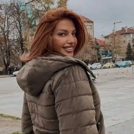 Яна Средкова смени косата с есенна