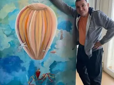 Зуека обяви “Черен петък” за картините си