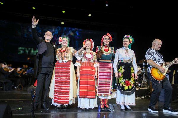След 46 години: "Сигнал" пак взриви НДК
