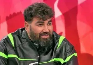Азис снима якето за 20 бона и в клип