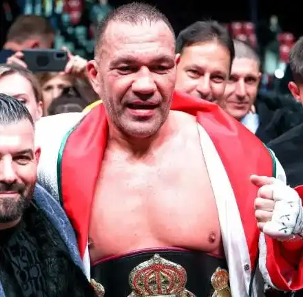 Болезнената истина! Кобрата не е никакъв световен шампион