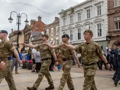 Британците масово напускат армията въпреки увеличените заплати