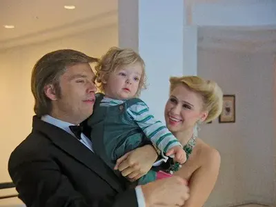 БРУТАЛНО! Вижте как Доналд Тръмп изнасилва Мария Бакалова (Горещи кадри)