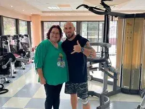 ЧУДО! 90 килограма СВАЛИ най-тежката българка