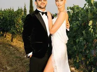 Дара направи демоверсия на венчавката си догодина (Снимки)