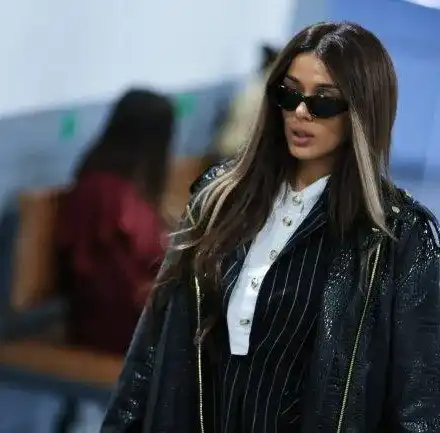 Диона отива в манастир