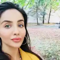 Елен Колева се разкрасява с въглен