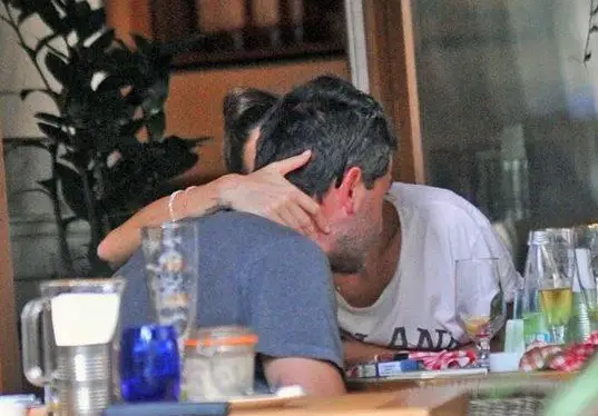 Ето го новия мъж на Диляна Попова СНИМКИ