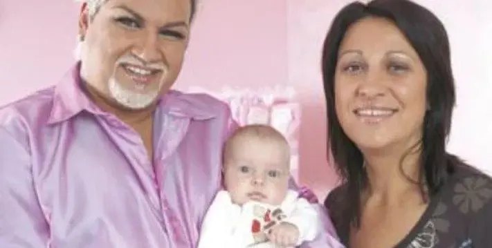 ЕТО Я: Дъщерята на Азис излезе от нелегалност! На кого прилича? (СНИМКИ)